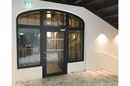 Ensemble vitré Musée de l’Économie à Paris 