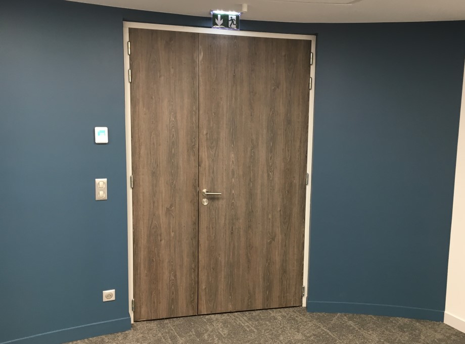 CROUZILLES, Bloc Porte coupe feu bois, Techniques, Jarnac, France